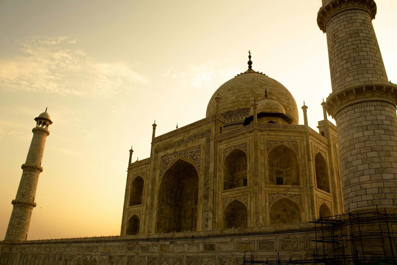 From Delhi : Taj Mahal Tour By Superfast Train